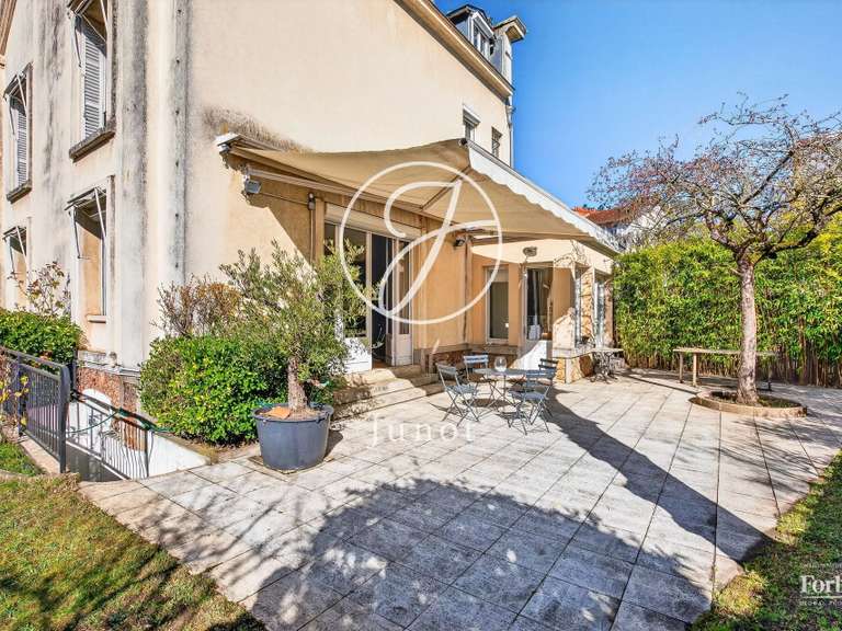 Maison Chatou - 7 chambres - 307m²