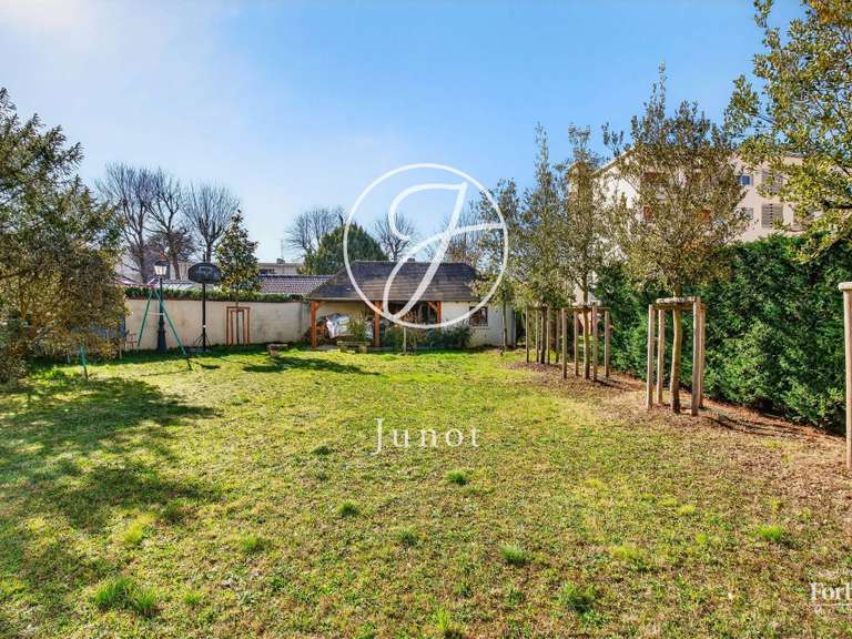 Maison Chatou - 7 chambres - 307m²