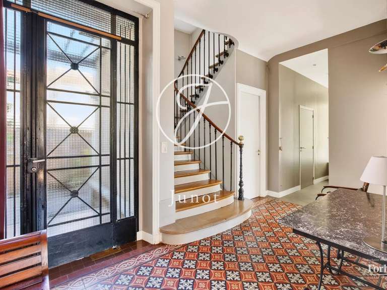 Maison Chatou - 7 chambres - 307m²