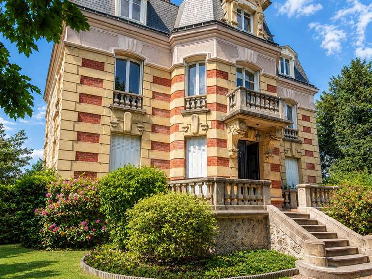 Maison Chatou - 7 chambres - 324m²