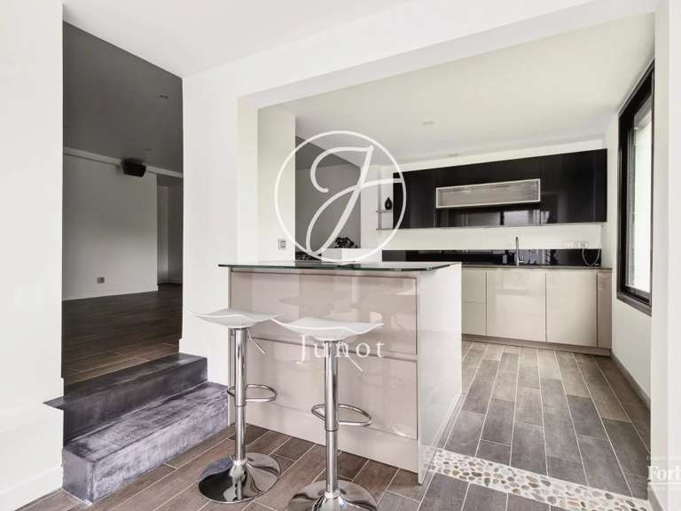 Maison Chatou - 5 chambres - 229m²