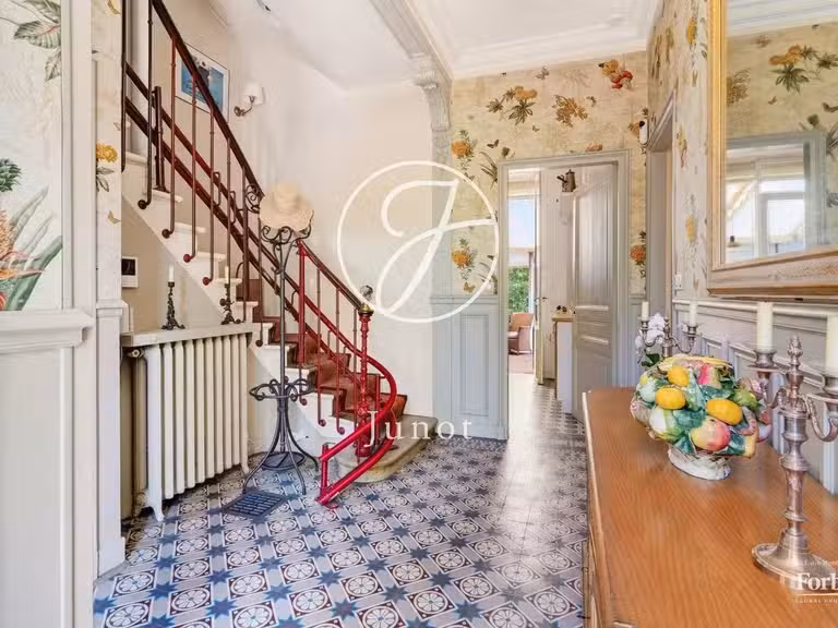 Maison Chatou - 5 chambres - 290m²