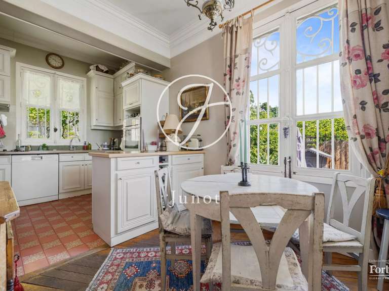 Maison Chatou - 3 chambres - 201m²