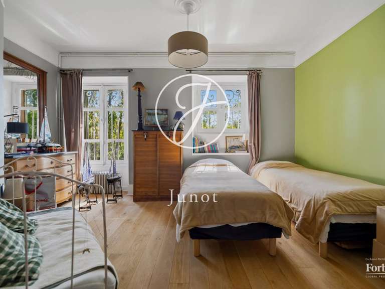 Maison Chatou - 3 chambres - 201m²