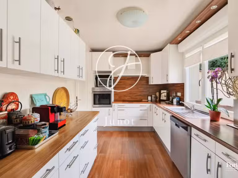 Maison Chatou - 4 chambres - 207m²