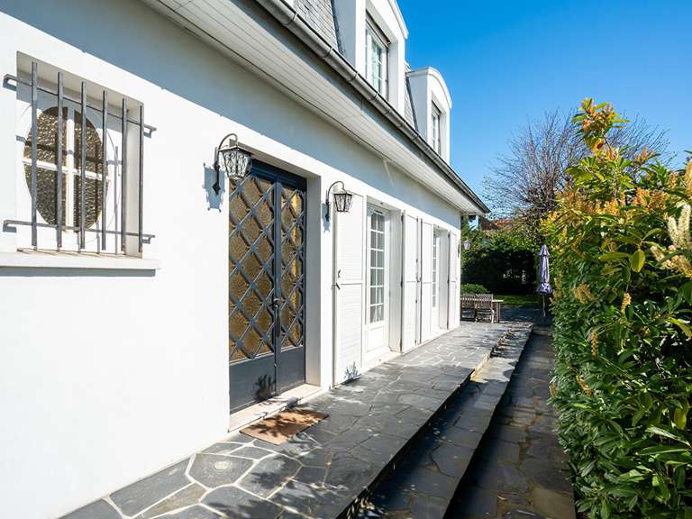 Maison Chatou - 5 chambres - 218m²