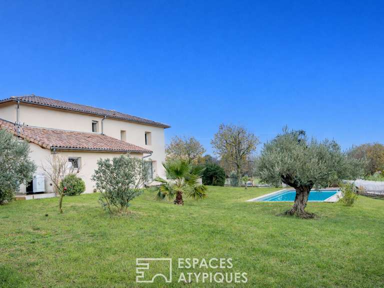 Maison Chatuzange-le-Goubet - 4 chambres - 221m²