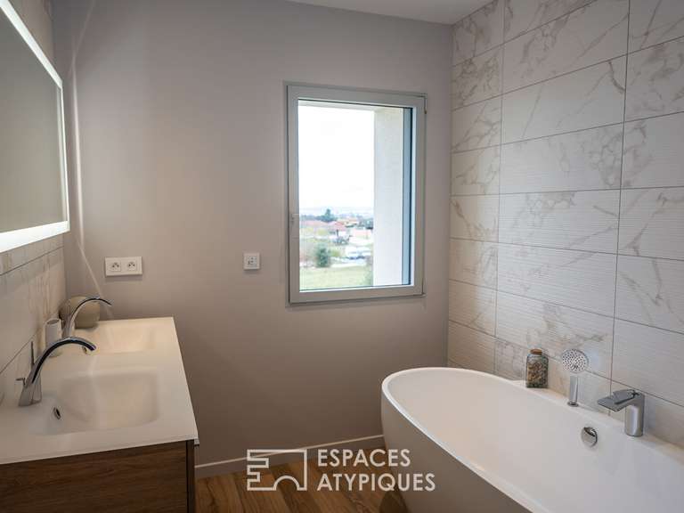 Maison Chatuzange-le-Goubet - 4 chambres - 221m²