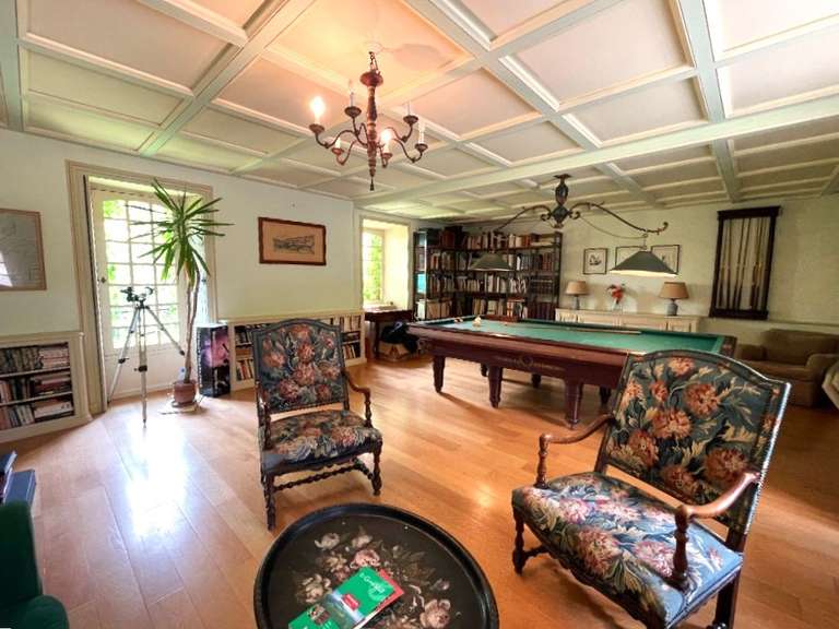 House Chaudes-Aigues - 9 bedrooms - 372m²