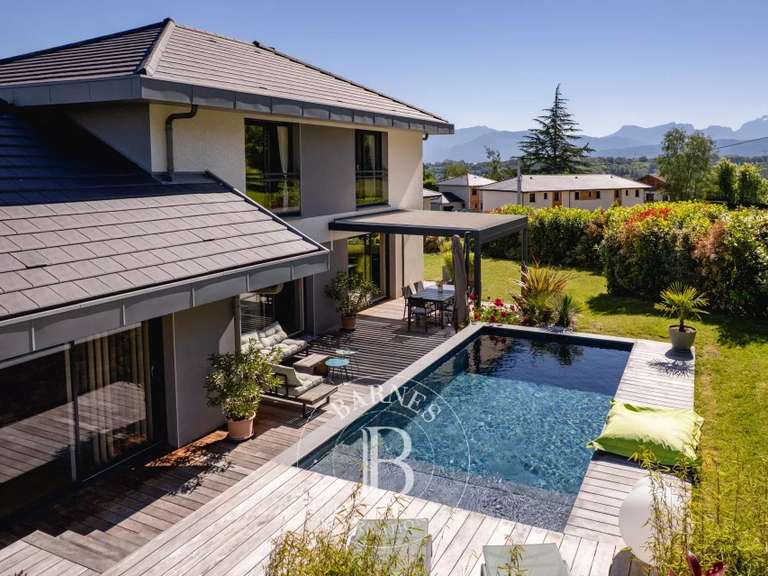 Maison Chavanod - 4 chambres - 152m²