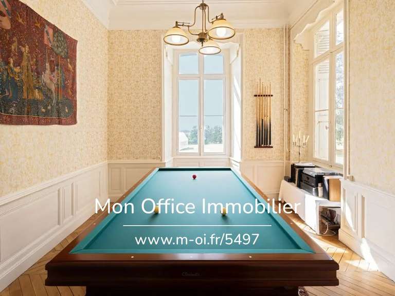 Château Chazemais - 10 chambres - 1389m²