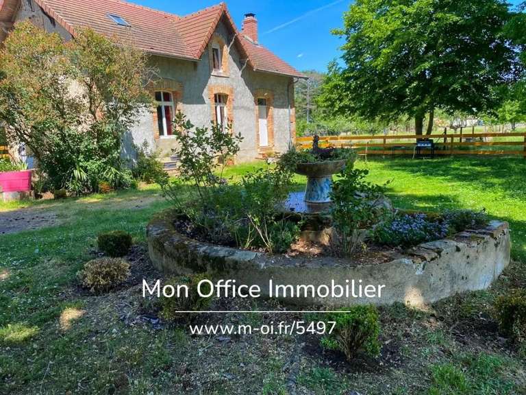 Château Chazemais - 10 chambres - 1389m²