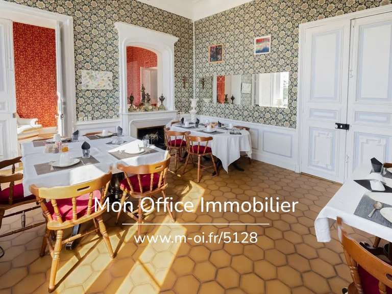 Château Chazemais - 10 chambres - 1489m²