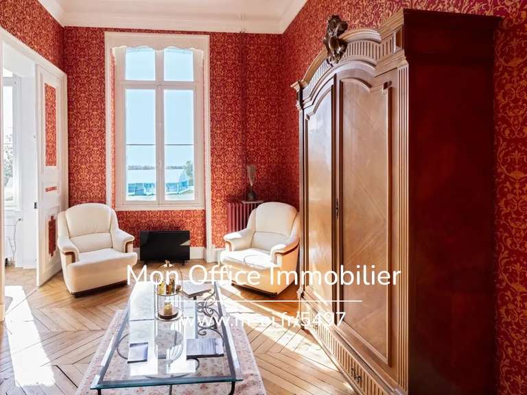 Château Chazemais - 10 chambres - 1389m²