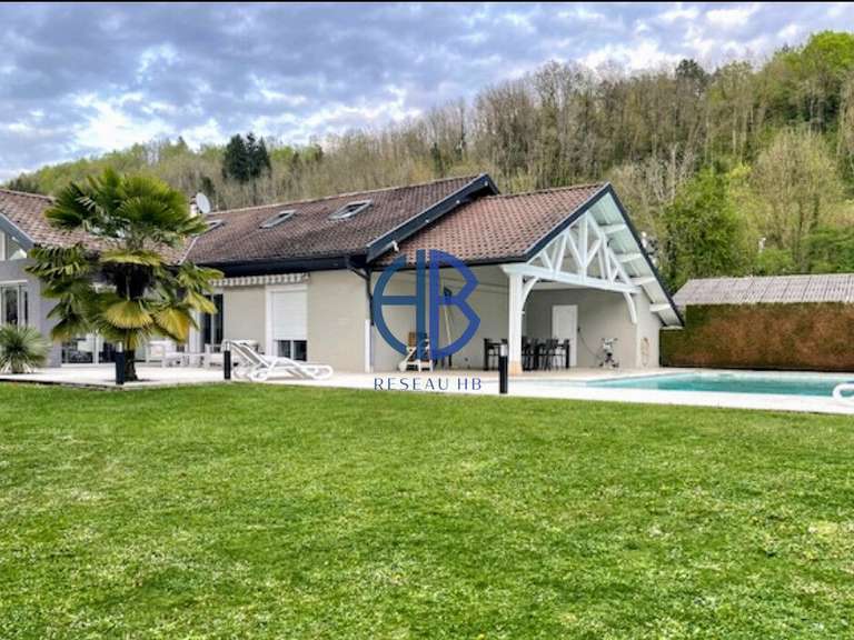 Maison Chazey-Bons - 6 chambres - 240m²