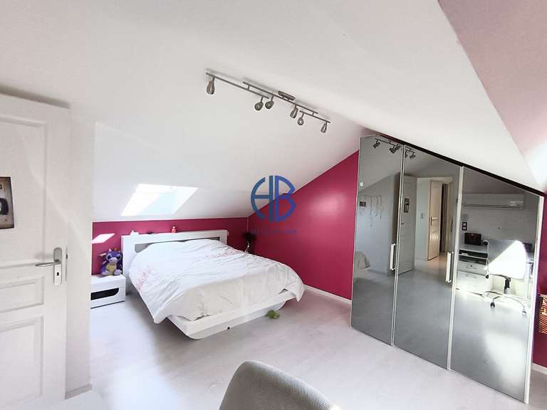 Maison Chazey-Bons - 6 chambres - 240m²