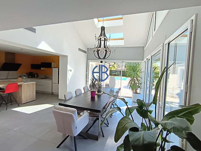 Maison Chazey-Bons - 6 chambres - 240m²