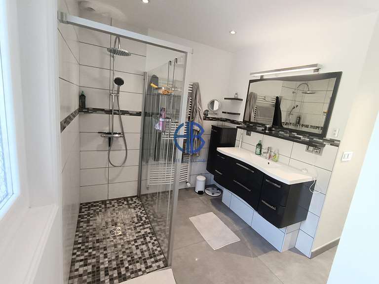 Maison Chazey-Bons - 6 chambres - 240m²