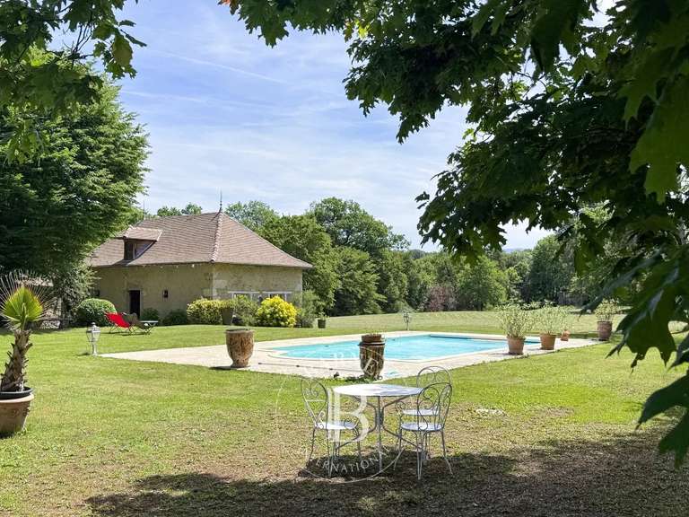 Propriété Chazey-Bons - 7 chambres