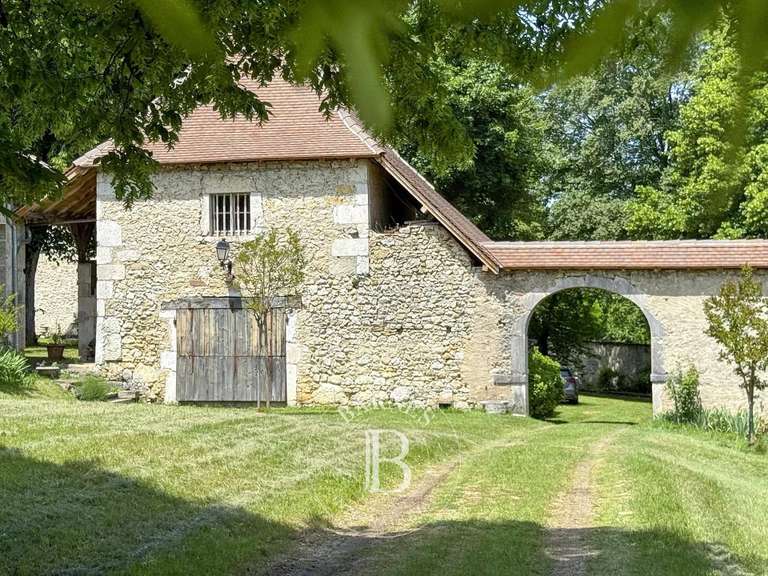Propriété Chazey-Bons - 7 chambres