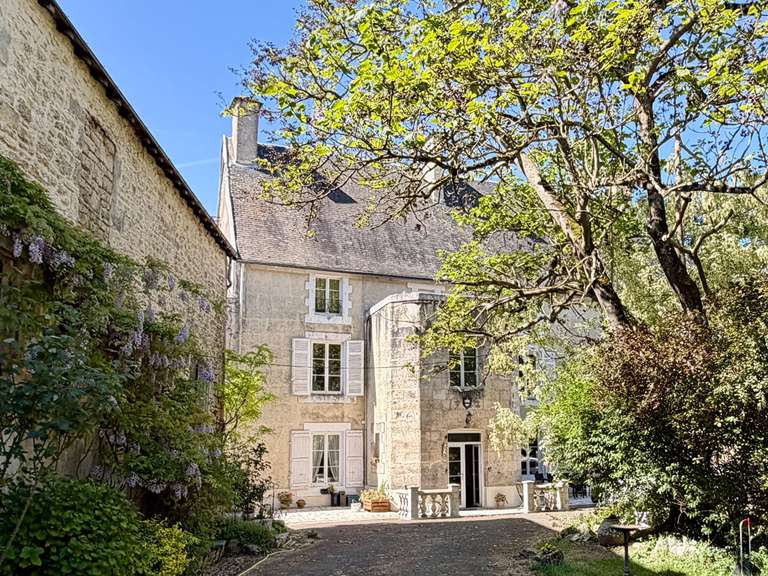 Château Chef-Boutonne - 7 chambres - 405m²