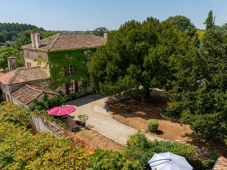 Maison Chef-Boutonne - 14 chambres - 565m²
