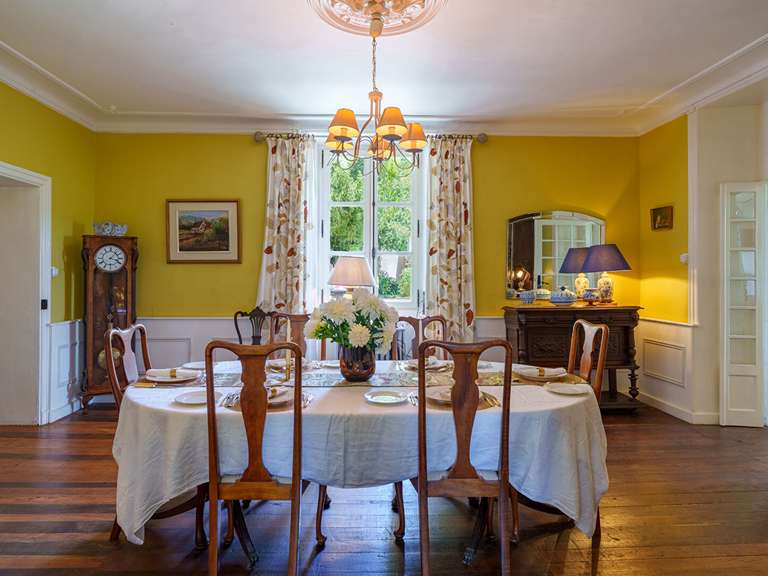Maison Chef-Boutonne - 14 chambres - 565m²