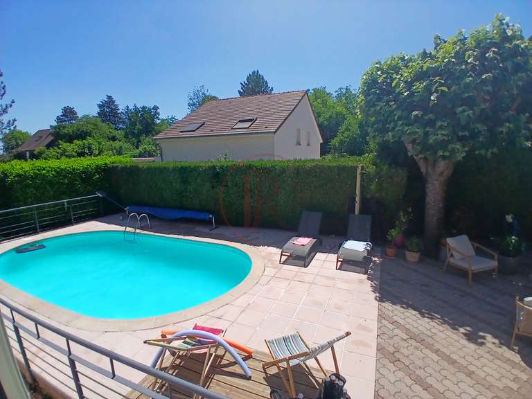 Maison Chemaudin et Vaux - 5 chambres - 270m²