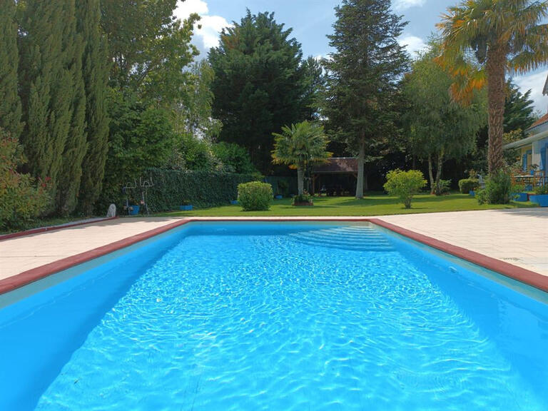 Maison Chémery - 4 chambres - 230m²