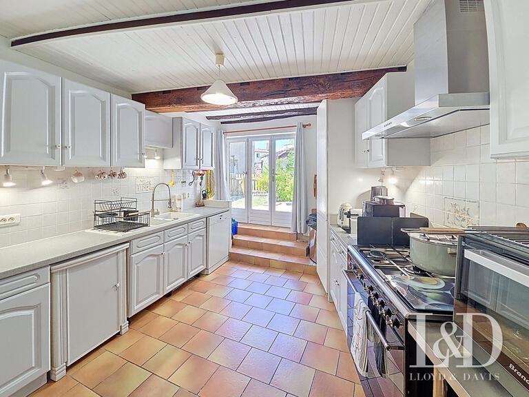 Maison Chenac-Saint-Seurin-d'Uzet - 8 chambres - 376m²