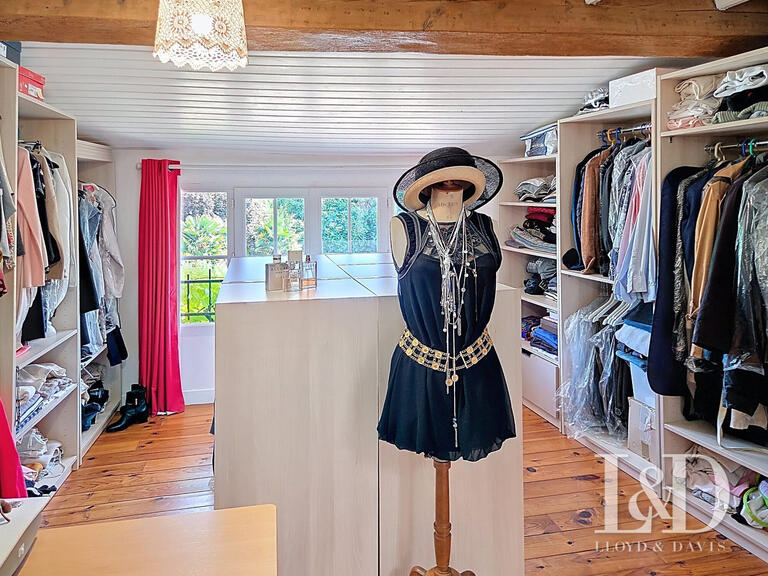 Maison Chenac-Saint-Seurin-d'Uzet - 8 chambres - 376m²