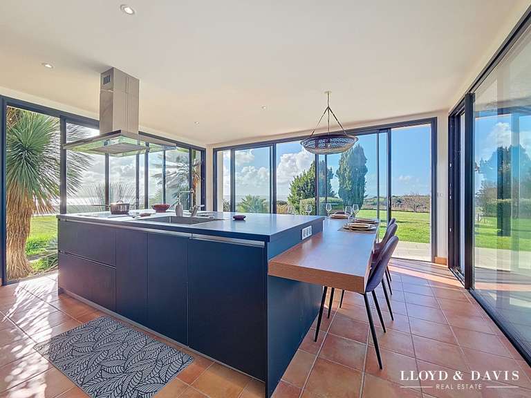 Maison Chenac-Saint-Seurin-d'Uzet - 4 chambres - 280m²