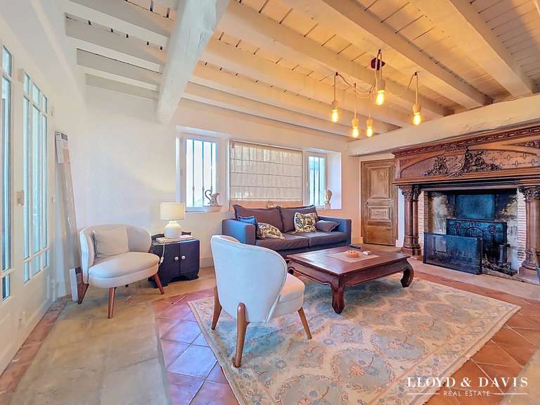 Maison Chenac-Saint-Seurin-d'Uzet - 4 chambres - 280m²