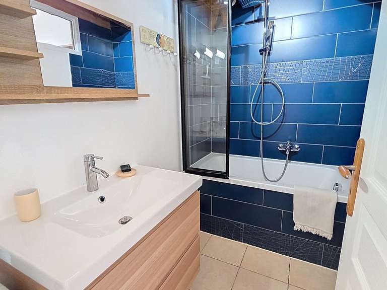 Maison Chenac-Saint-Seurin-d'Uzet - 8 chambres - 376m²