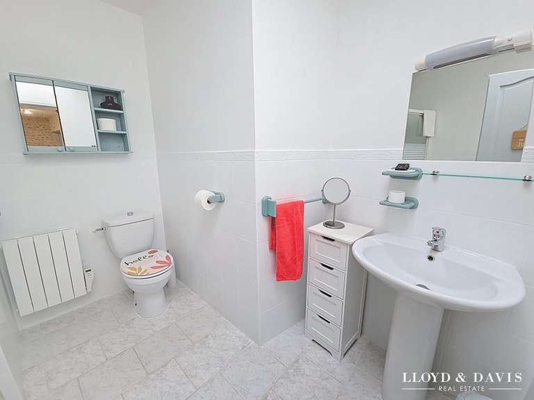 Maison Chenac-Saint-Seurin-d'Uzet - 8 chambres - 376m²