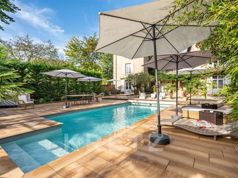 House Chénas - 8 bedrooms - 326m²