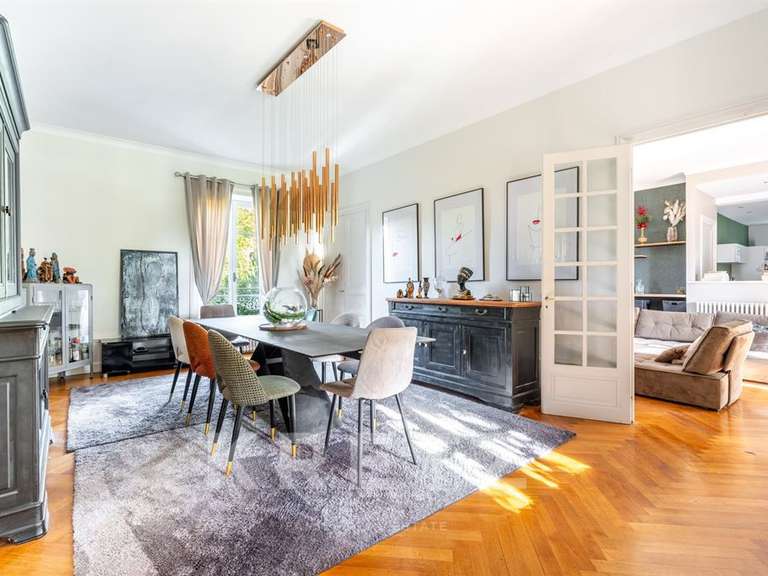 House Chénas - 8 bedrooms - 326m²