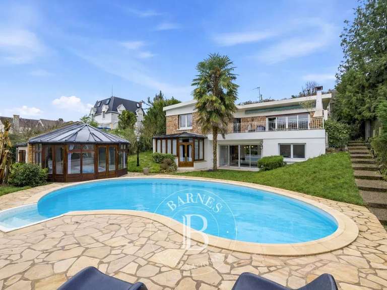 Maison Chennevières-sur-Marne - 5 chambres - 245m²