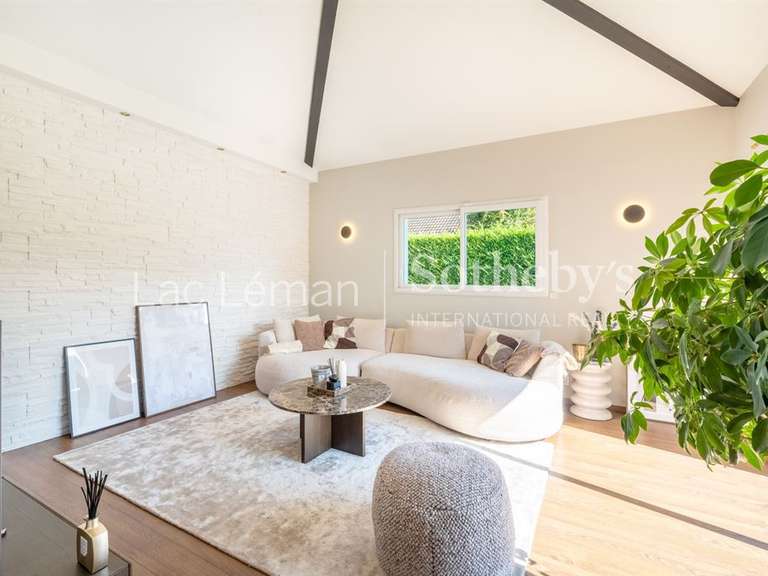 Maison Chens-sur-Léman - 3 chambres - 158m²