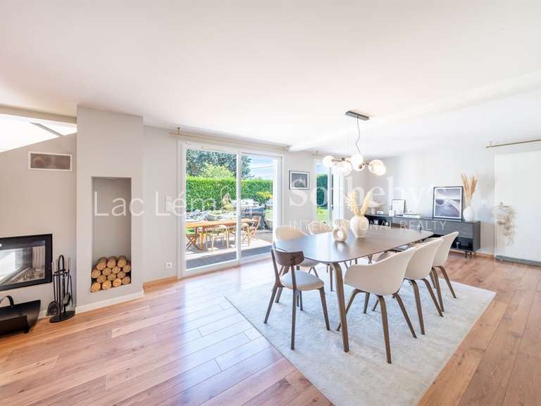 Maison Chens-sur-Léman - 3 chambres - 158m²