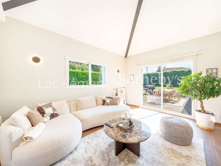 Maison Chens-sur-Léman - 3 chambres - 158m²