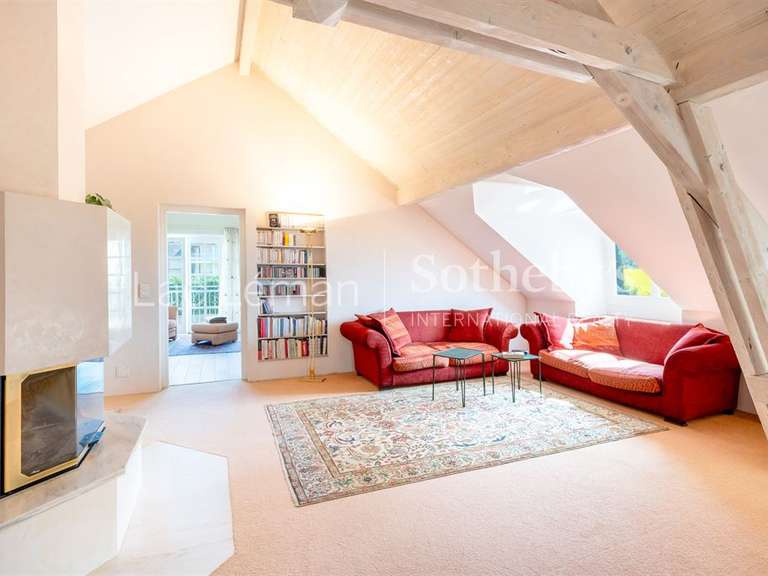 Maison Chens-sur-Léman - 3 chambres - 380m²