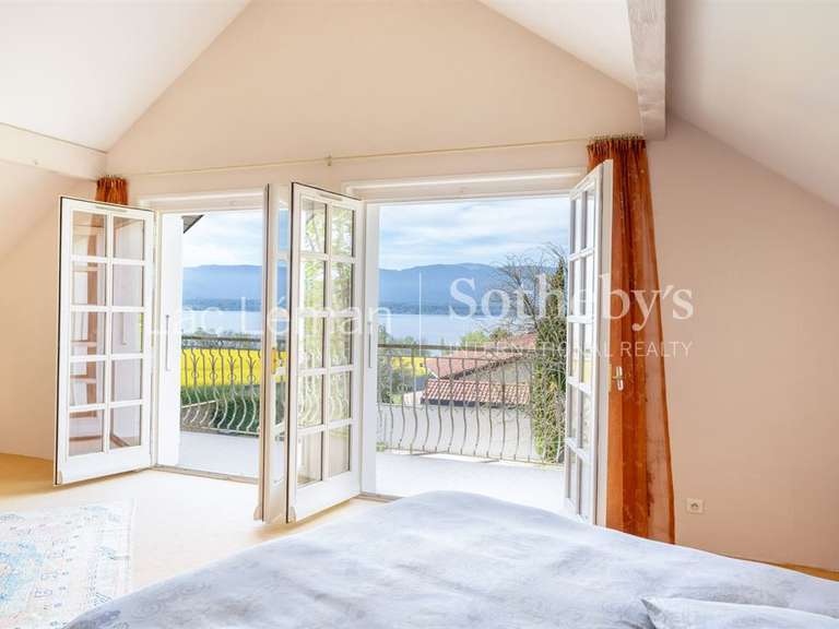 House Chens-sur-Léman - 3 bedrooms - 380m²