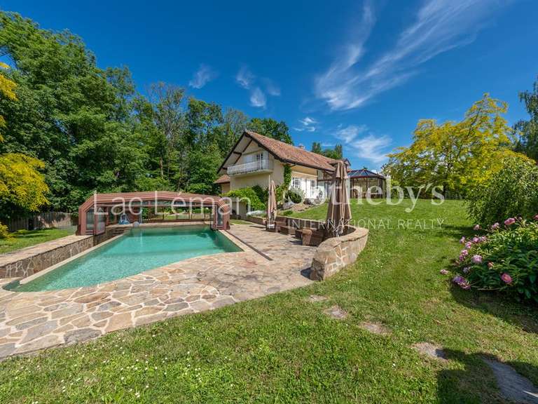 House Chens-sur-Léman - 3 bedrooms - 380m²