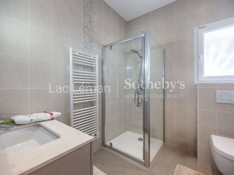 Maison Chens-sur-Léman - 5 chambres - 312m²