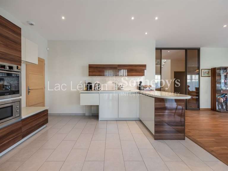 Maison Chens-sur-Léman - 5 chambres - 312m²
