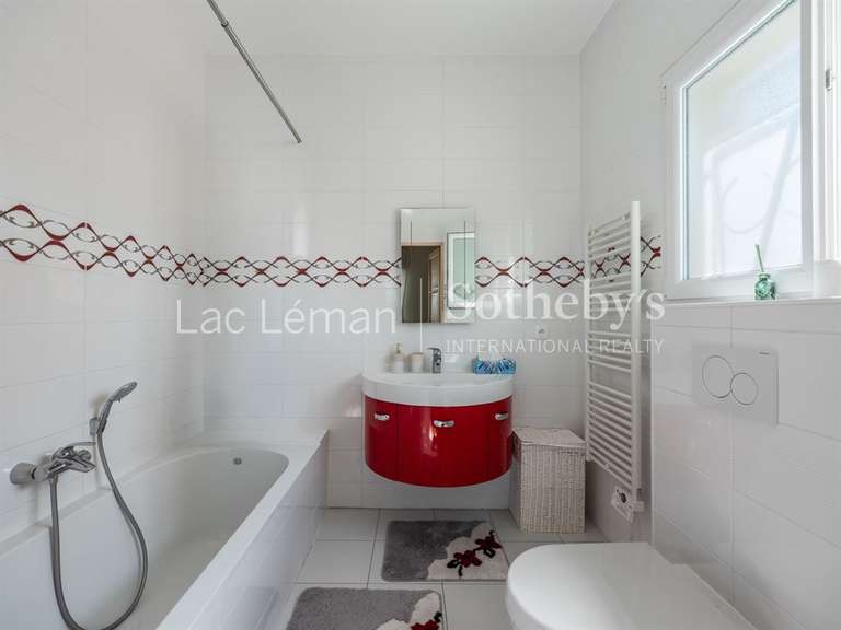 Maison Chens-sur-Léman - 5 chambres - 312m²