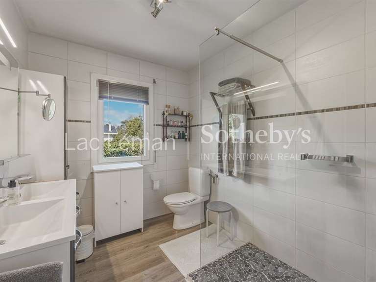 Maison Chens-sur-Léman - 3 chambres - 143m²