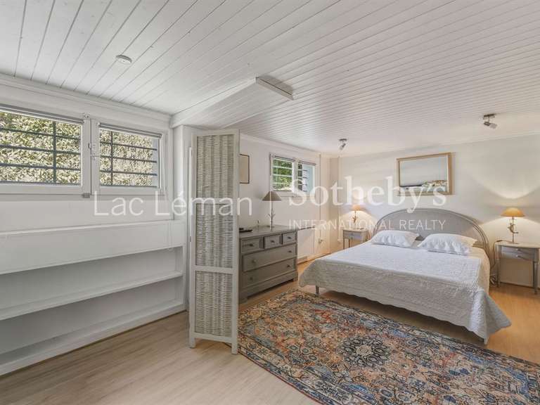 Maison Chens-sur-Léman - 3 chambres - 143m²