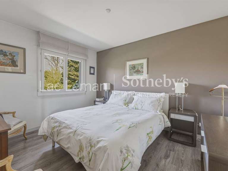 Maison Chens-sur-Léman - 3 chambres - 143m²